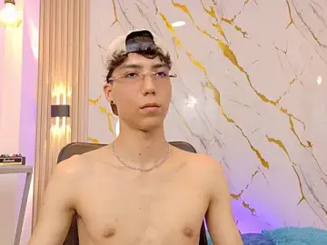 Stripchat Free Live Porn of Nikolay_Gregori