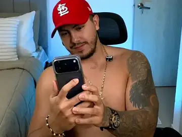 Stripchat Watch Live Sex Cams of owen-pierces