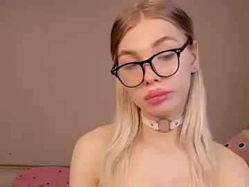 Stripchat Watch Live Sex Cams of Blondy_Fina