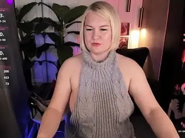 Stripchat Live Sex Cam of YolandaKiss