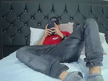 Stripchat Watch Live Sex Cams of MatthewCullen