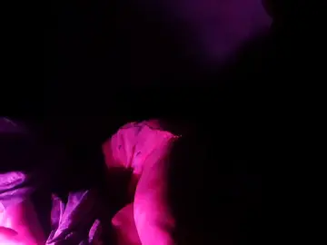 Stripchat Sex Cam of _nhi102