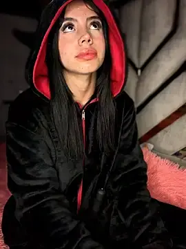 Stripchat Adult Video Chat of Laura-Khalifa