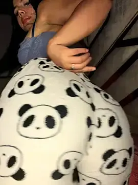 Stripchat Sex Cam of Laura-Khalifa