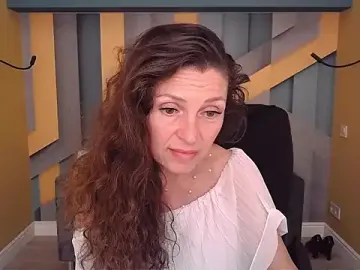 Stripchat Nude Webcam of EllaLong