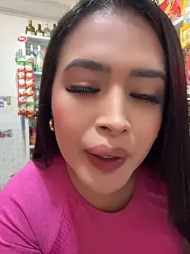 Stripchat Free Live Porn of Sara_fun