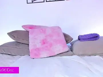Stripchat Sex Cam of ellie_mcdonald