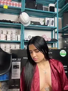 Stripchat Watch Live Sex Cams of Emilyy05_