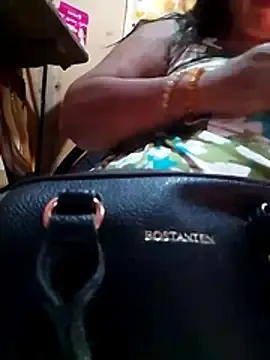 Stripchat Live Sex of Huge_mama69