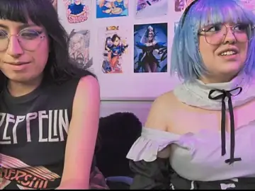 Stripchat Sex Cam of snowblack_
