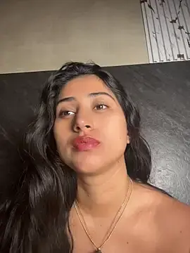 Stripchat Best Webcam of Valentinne_z