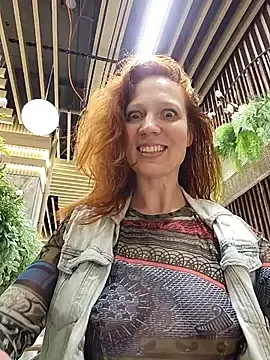 Stripchat Free Porn Cam of Exhibitionsplit
