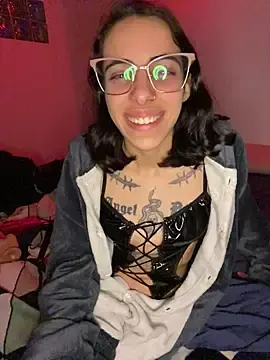 Stripchat Sex Cam of Poison_Ivy_29