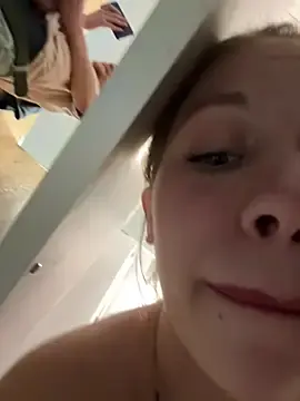 Stripchat Live Sex Cam of Olivia_Jemison