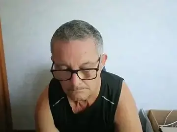 Stripchat Nude Webcam of daddy_man
