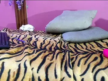 Stripchat Free Live Porn of skinnysofia18