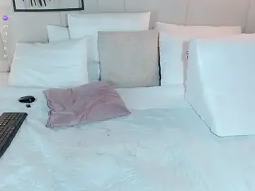 Stripchat Live Sex Cam of Zoey_it