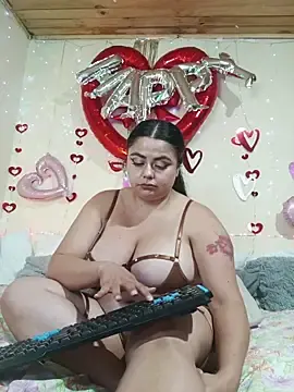Stripchat Live Sex Cam of celeste_hotty