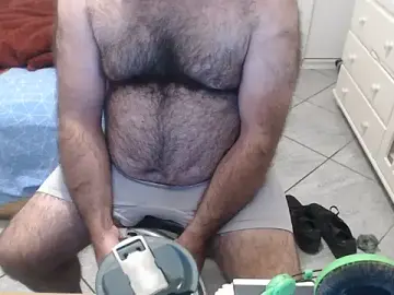 Stripchat Free Live Porn of MysterBearMG
