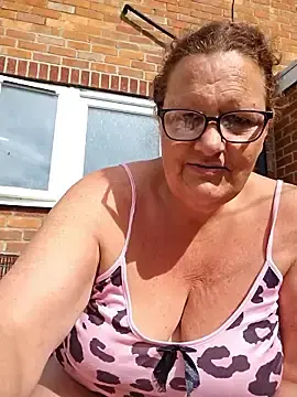 Stripchat Sex Cam of MissQueenBeex
