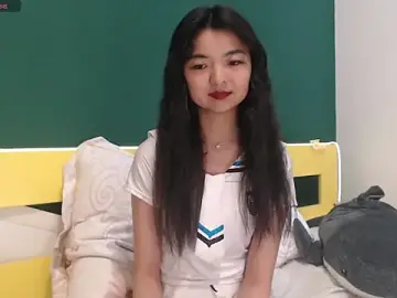 Stripchat Sex Cam of Shy_Kira