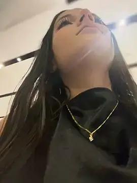 Stripchat Best Webcam of EmmiiGlow