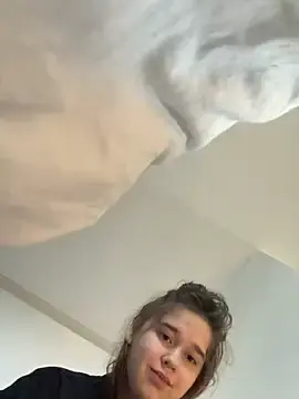 Stripchat Live Sex Cam of HornyGirlH