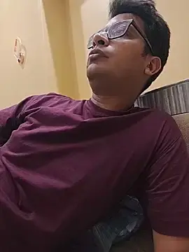 Stripchat Adult Webcam of IndianDramaQueeen