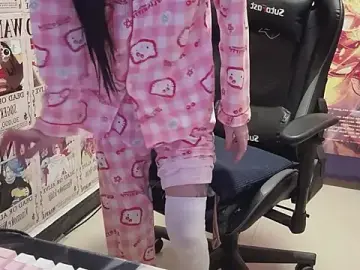 Stripchat Free Porn Cam of SNAKEgirlQAQ