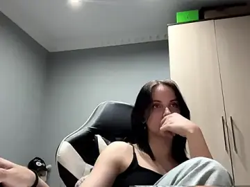 Stripchat Free Live Porn of martinienjoyer