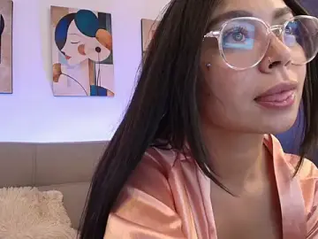 Stripchat Live Sex of miaa_saenz1