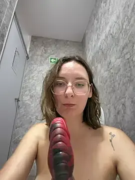 Stripchat Adult Webcam of The_Snowwhitee