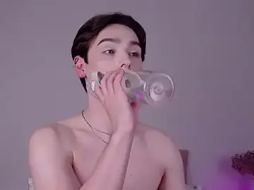 Stripchat Live Sex Cam of RobbyCharming