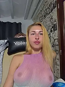 Stripchat Live Porn of kylie_blck