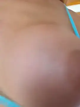 Stripchat Sex Cam of kylie_blck
