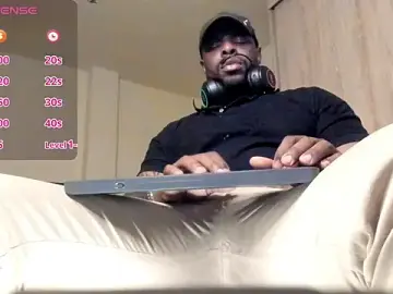 Stripchat Best Webcam of thomas_santtos1