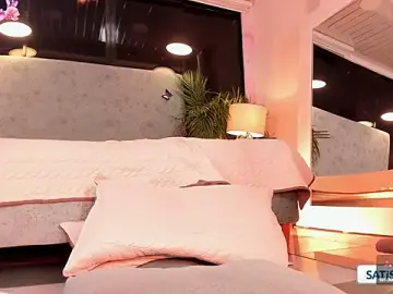 Stripchat Watch Live Sex Cams of JESSI_NAOMI