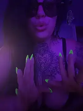 Stripchat Free Live Porn of Tigrecurvy