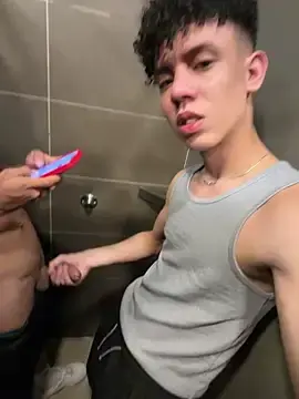 Stripchat Live Porn of yoursexyjose