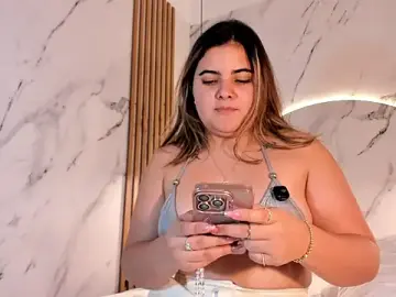 Stripchat Free Porn Cam of EVELIN_MASON