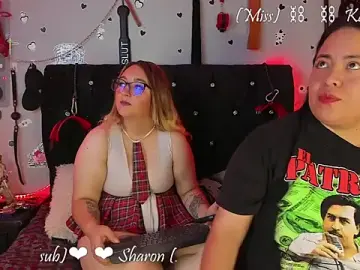 Stripchat Live Sex Cam of katieeandsharonn