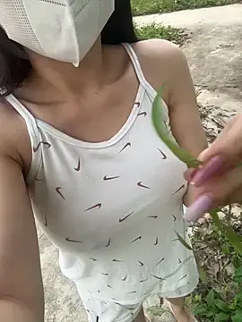 Stripchat Live Sex Cam of Meii-meyy