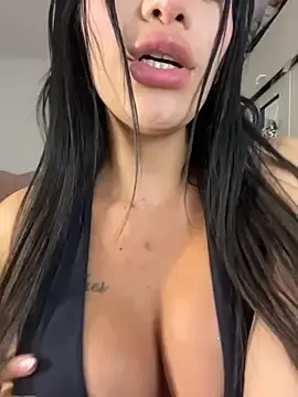 Stripchat Free Porn Cam of Emmily_19