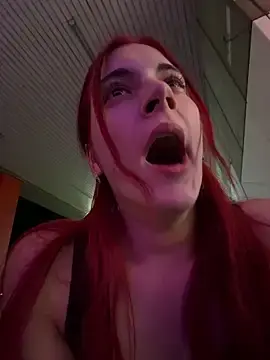Stripchat Sex Cam of sexymelli18