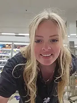 Stripchat Live Porn of Bridgette03