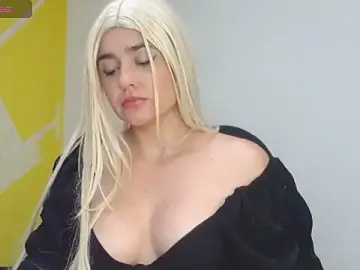 Stripchat Free Live Porn of Nikolle_Rouss