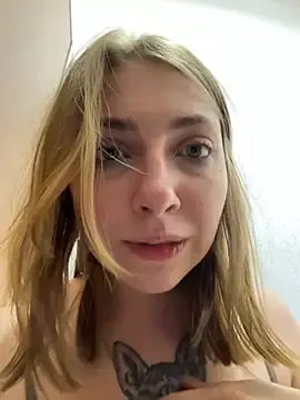 Stripchat Live Sex Cam of Sunny___Bunny