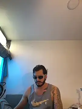 Stripchat Free Porn Cam of thomas_gun