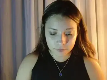 Stripchat Sex Cam of 3littles