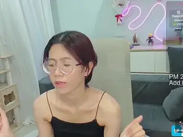 Stripchat Watch Live Sex Cams of littlemiilk